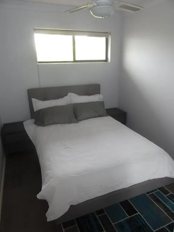 Prime Location & Spacious Adelaide Feriehus