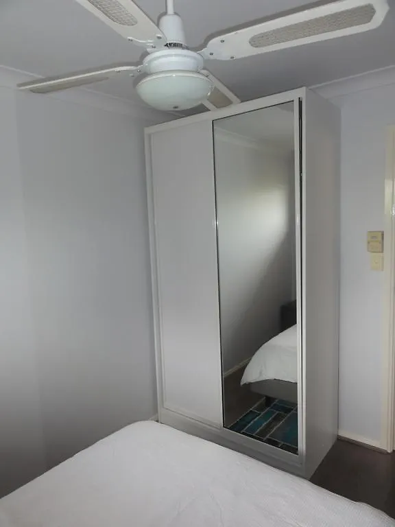 Prime Location & Spacious Adelaide Feriehus